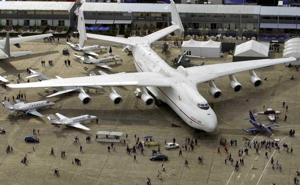 «Мрия» на авиасалоне Бурже в 2001 году